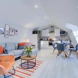 Contemporary 4 Storey Townhouse - , Brighton United Kingdom